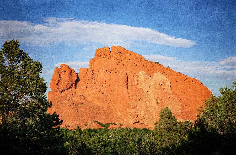 Garden Of The Gods Rock Formations Textured Photograph by Dan Sproul