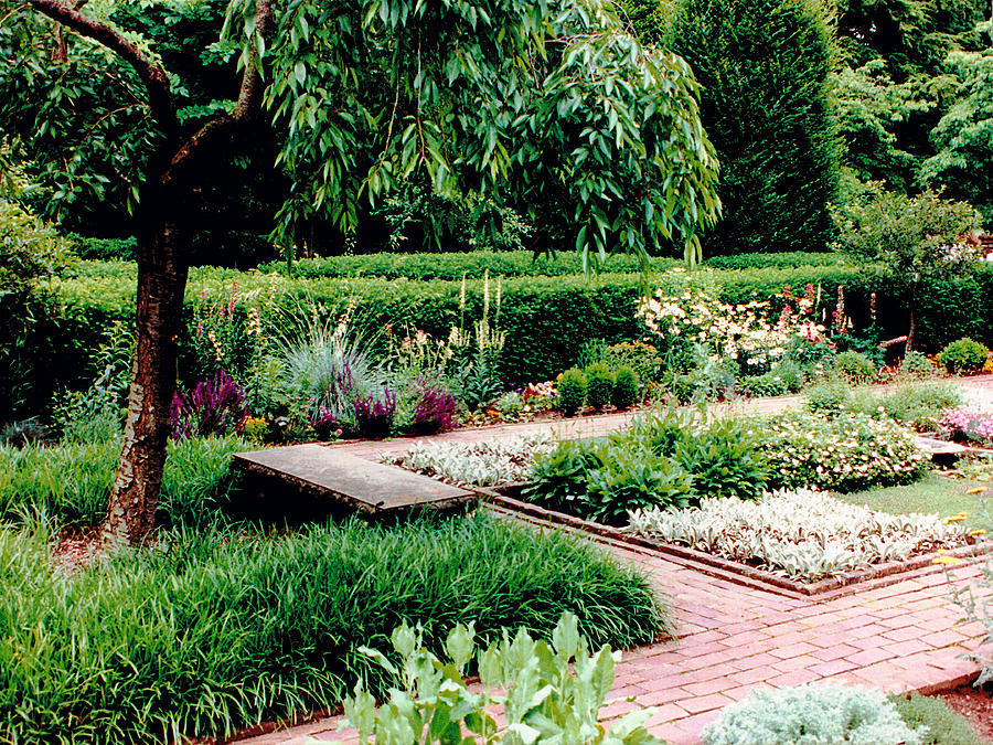 Garden Retreat by Michael McBrayer Garden Retreat by Michael McBrayer