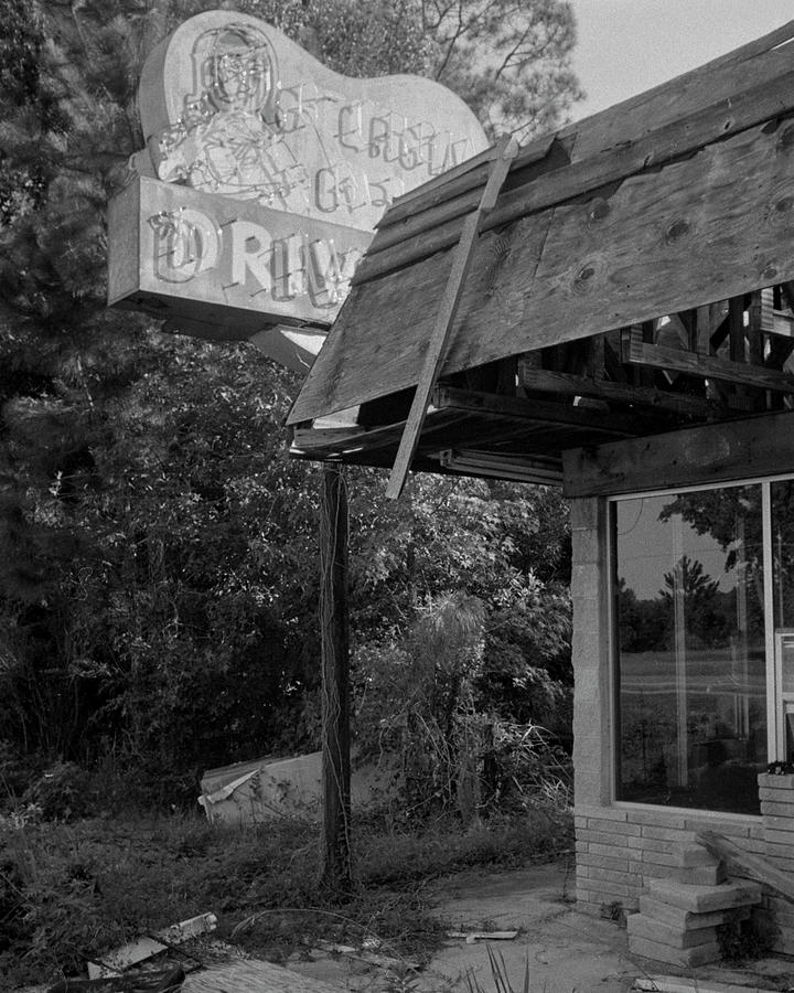 Georgia Girl Drive In Photograph by John Simmons