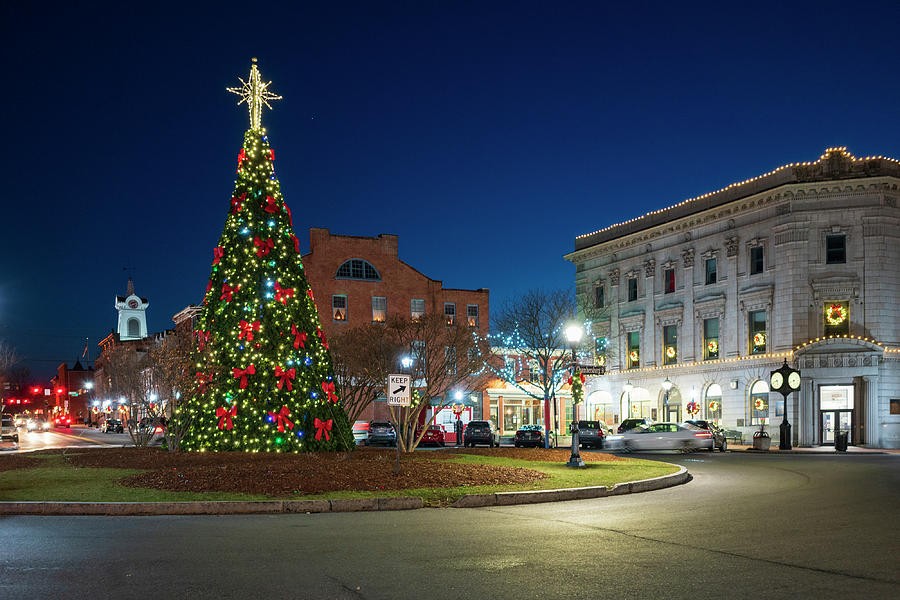 Gettysburg Town Square Christmas Tree Photograph by Marianne Campolongo