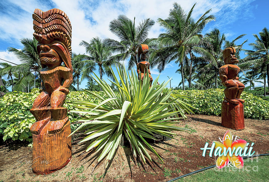 Giant Hawaiian Tikis post Card Photograph by Aloha Art