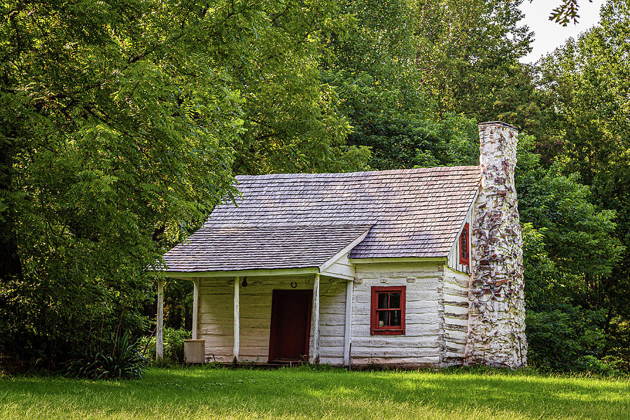 Gilmore Cabin - Montpelier, VA Photograph by Charles Hite