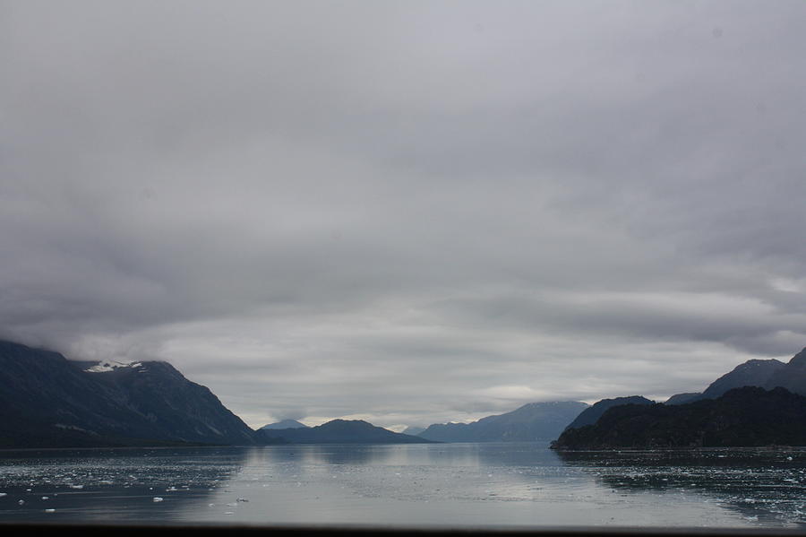 Glacier Bay Photograph by Lee Darnell