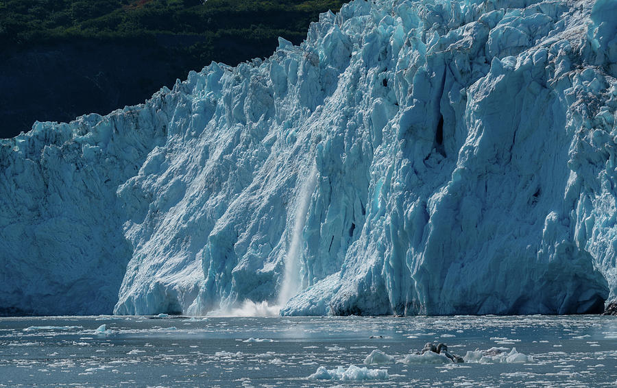Glaciers calving by Asif Islam Glaciers calving by Asif Islam