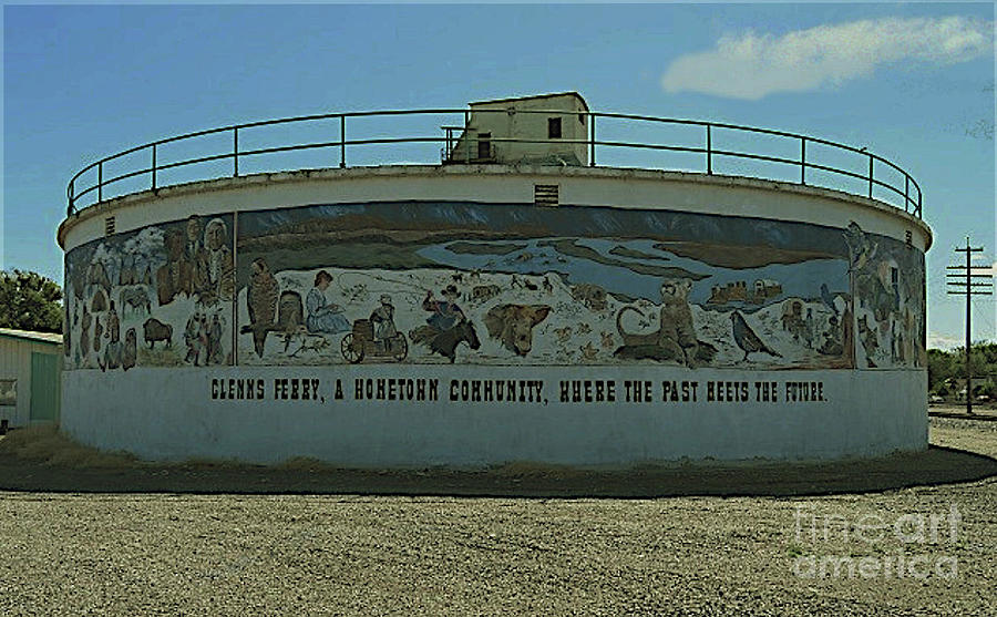 Glenns Ferry Storage Tank -1Mural - Where the Past Meets the Future Photograph by Charles Robinson
