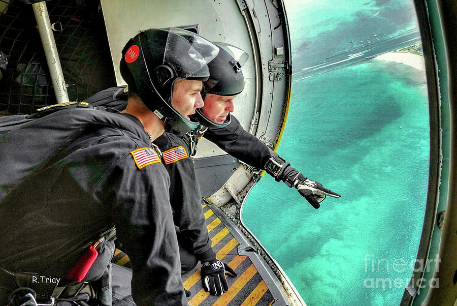 Golden Knights21 Pointing Photograph by Rene Triay FineArt Photos