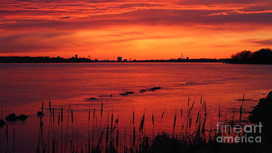 Golden Upper Niagara Sunset Photograph by Tony Lee