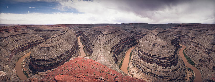 Gooseneck on the San Juan River in Utah. Photograph by Jean-Luc Farges
