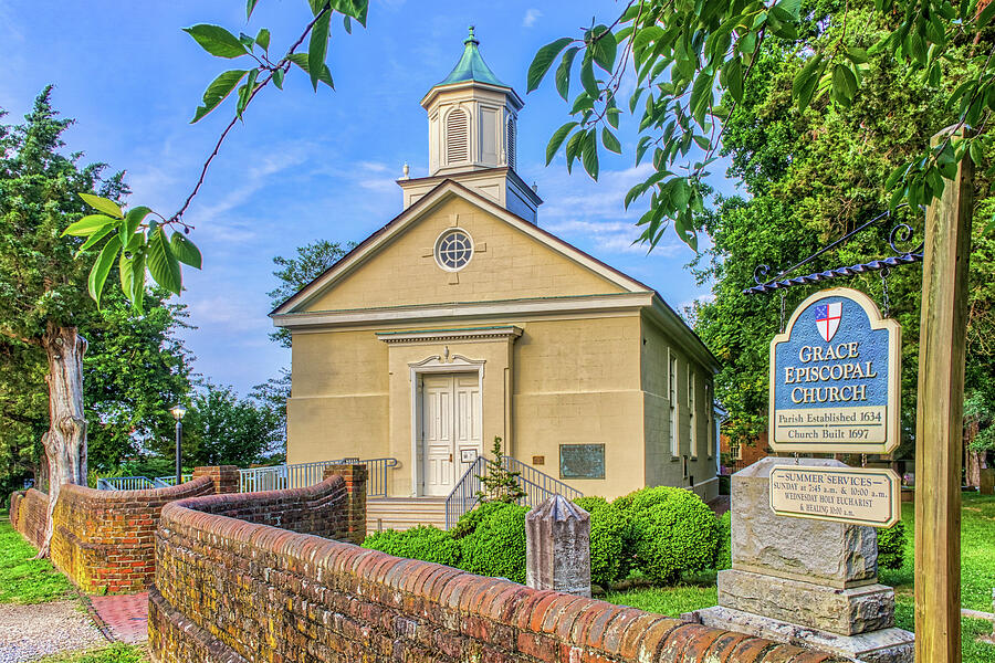 Grace Episcopal Church Yorktown Photograph by Jerry Gammon