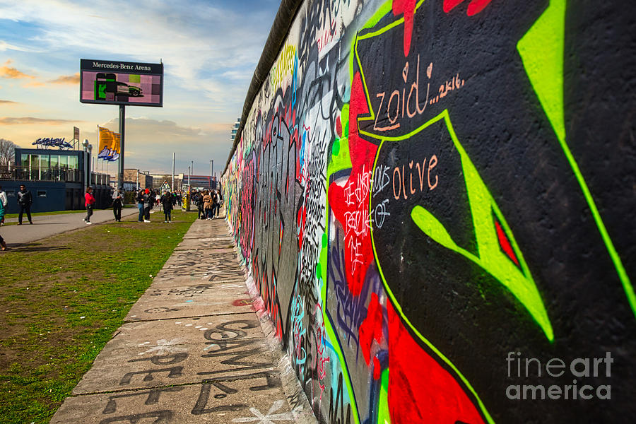 Wall Murals Photograph - Graffiti of Berlin Wall by Stefano Senise