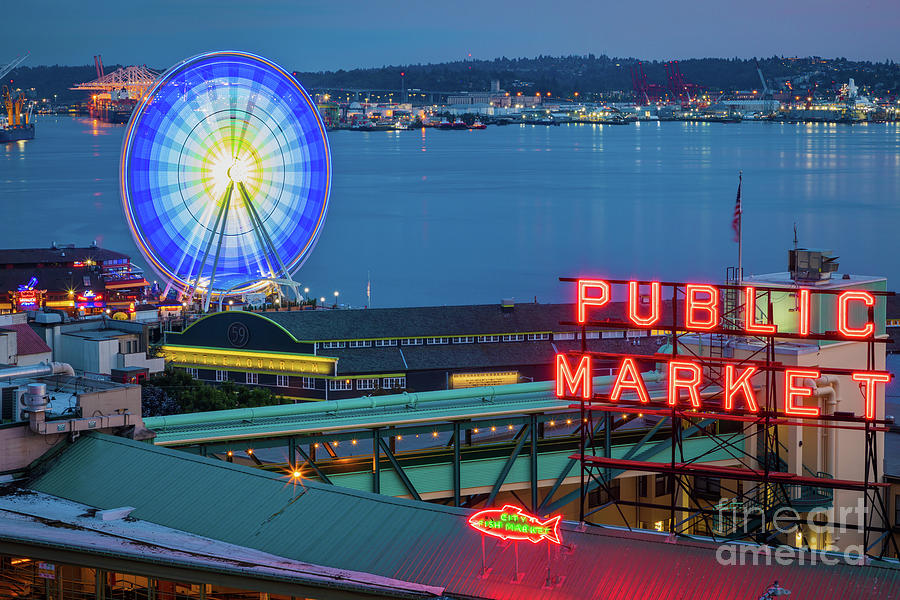 Great Wheel and Pike Place Photograph by Inge Johnsson