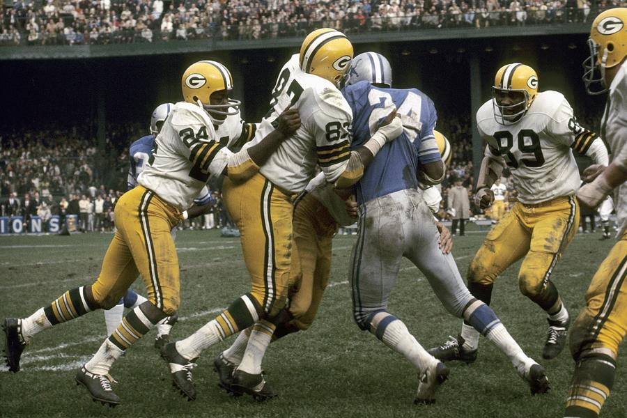 Green Bay Packers v Detroit Lions Photograph by Tony Tomsic