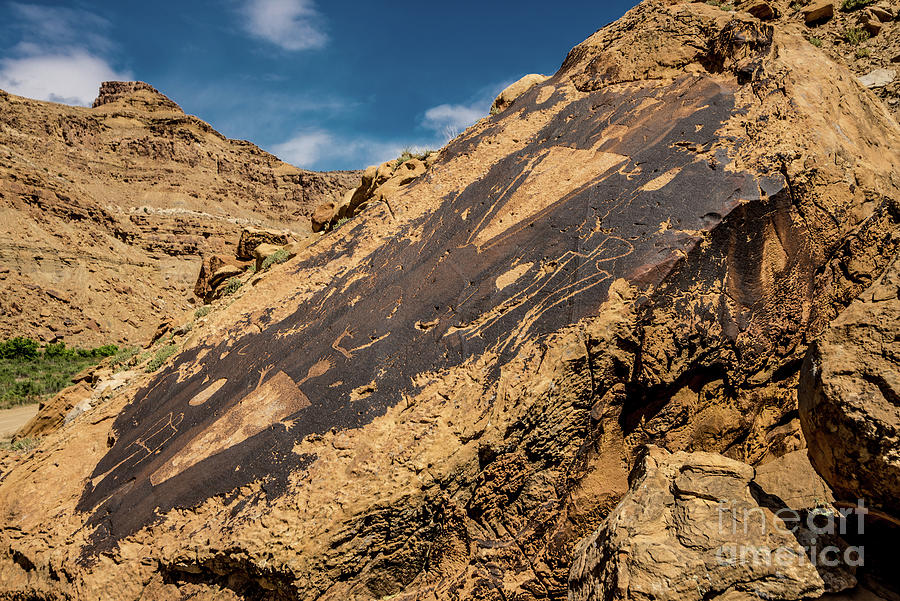 Green River Fremont Indian Petroglyphs - Utah Photograph by Gary Whitton