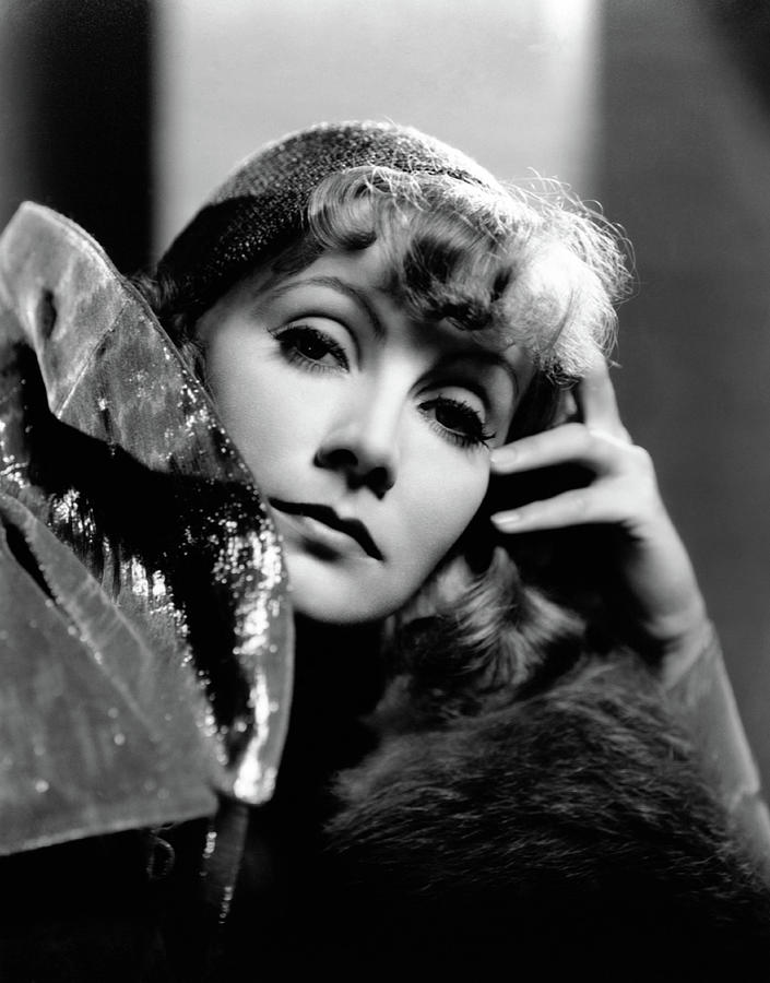 GRETA GARBO in SUSAN LENOX, HER FALL AND RISE -1931-, directed by ROBERT Z. LEONARD. Photograph by Album