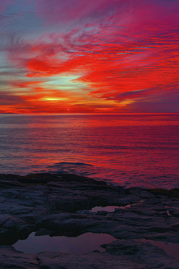 Gulf Of Maine At Dawn Photograph by Stephen Vecchiotti