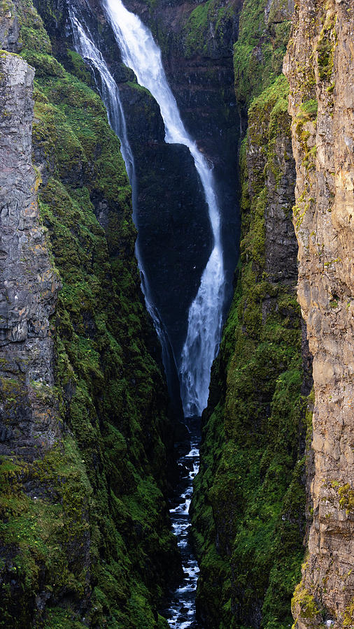Gylmur Falls Between the Walls Photograph by Donnie Whitaker