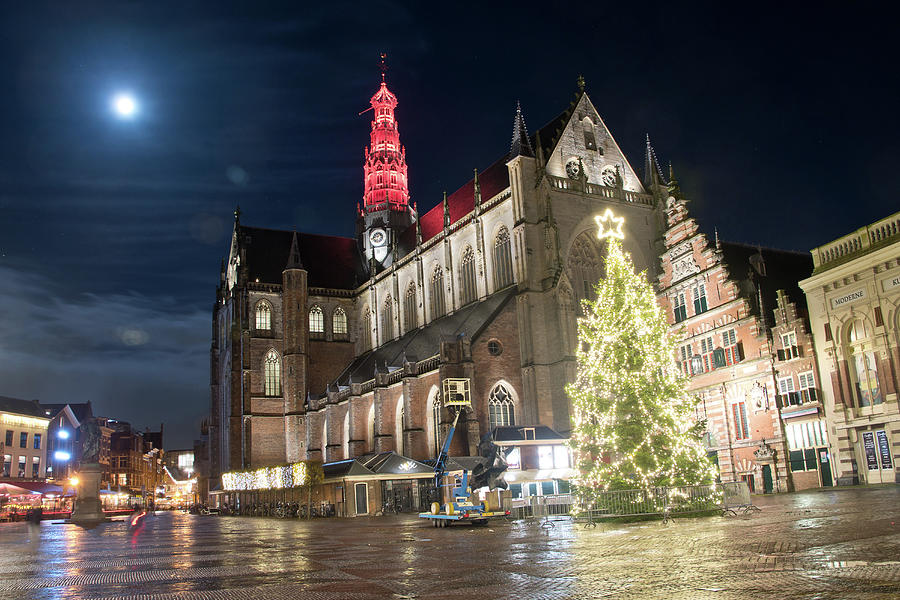 Haarlem Night - Christmas at the St Bavo Church Photograph by Richard ...