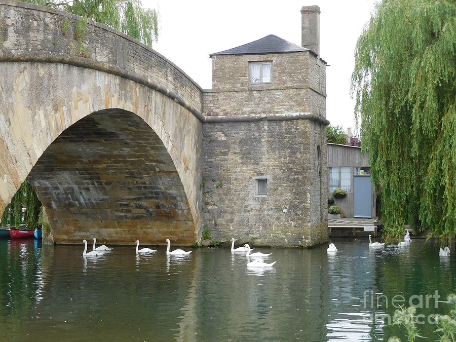 River Thames Photograph - Halfpenny Bridge, Lechlade-on-Thames by Lesley Evered