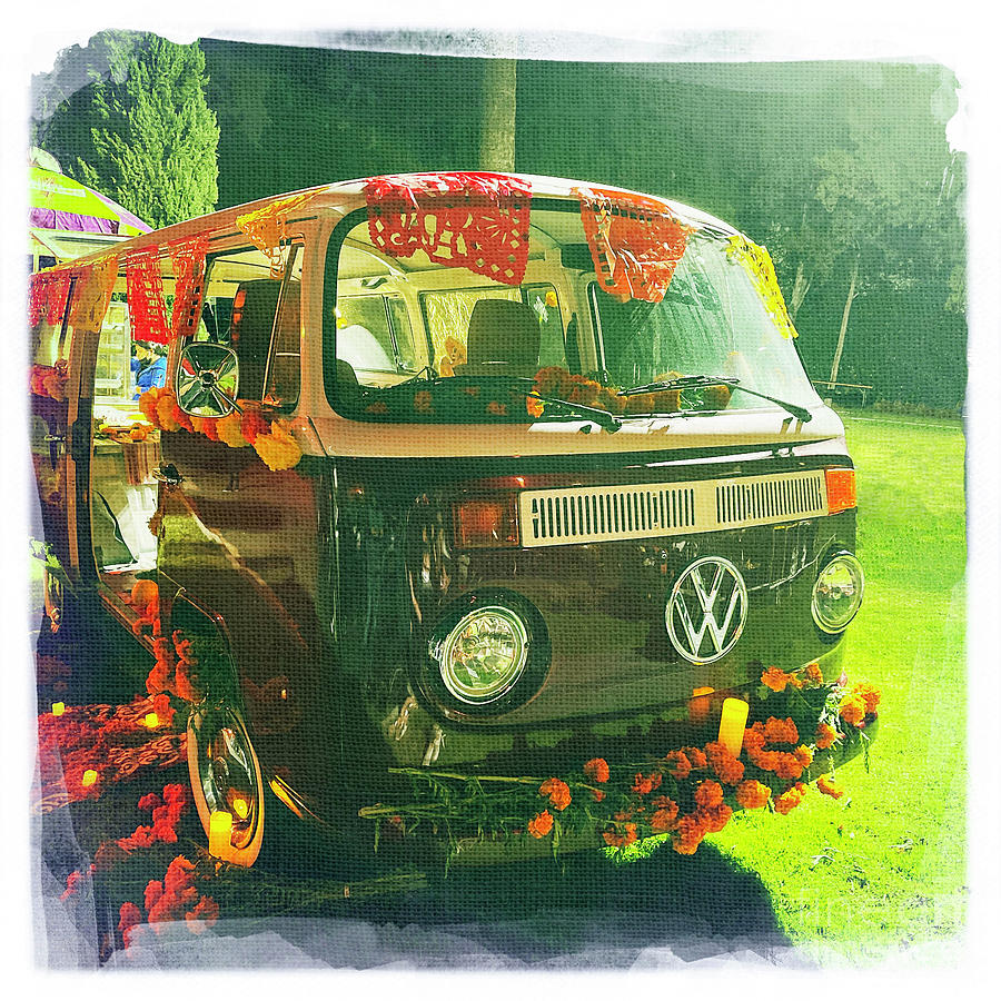 Halloween VW Bus Photograph by Nina Prommer