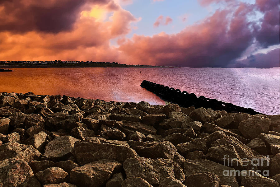 Hampton Bay Sunset Photograph by Richard Denyer