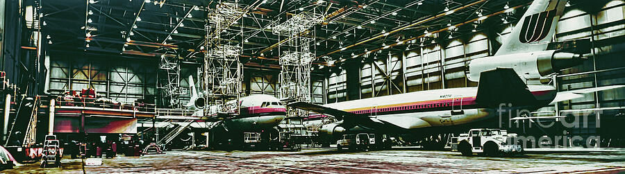 Hangar Queens Dc10 Overnight Maintenance Chicago Ord  Photograph by Tom Jelen