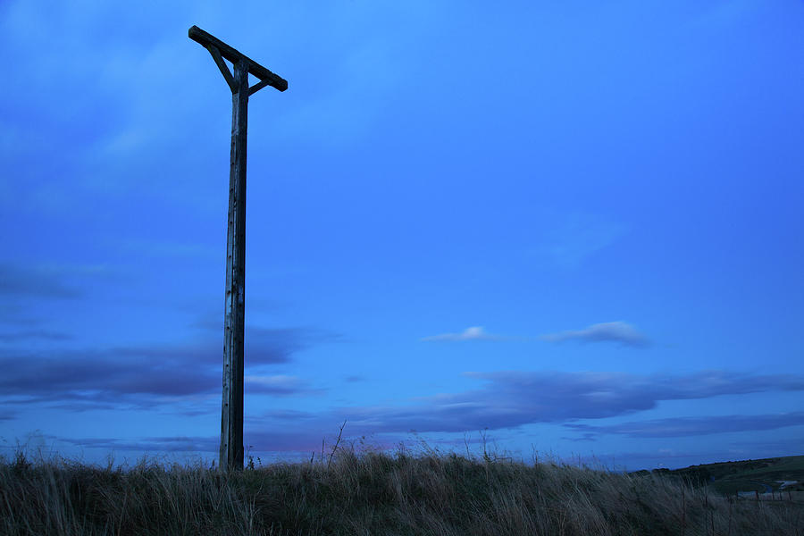 Hanging Gallows at dusk Photograph by Ian Middleton