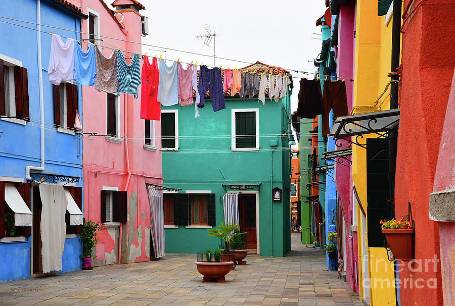 Burano Photograph - Hanging Laundry Burano Italy by Kelly Borsheim