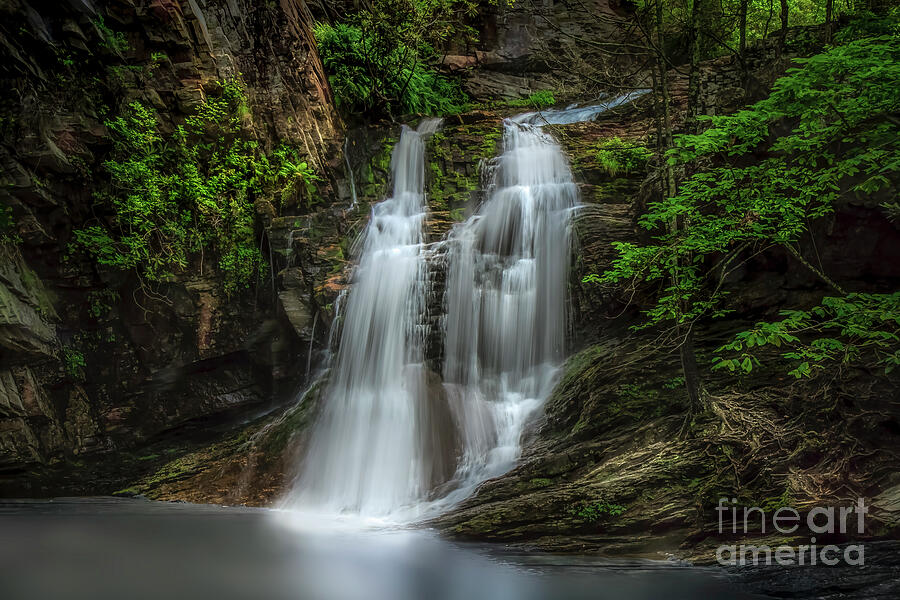 Hanging Rock Waterfalls Photograph by Shelia Hunt