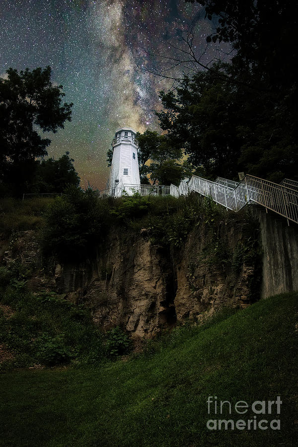 Hannibal Missouri Lighthouse at Night Photograph by Robert Turek Fine Art Photography