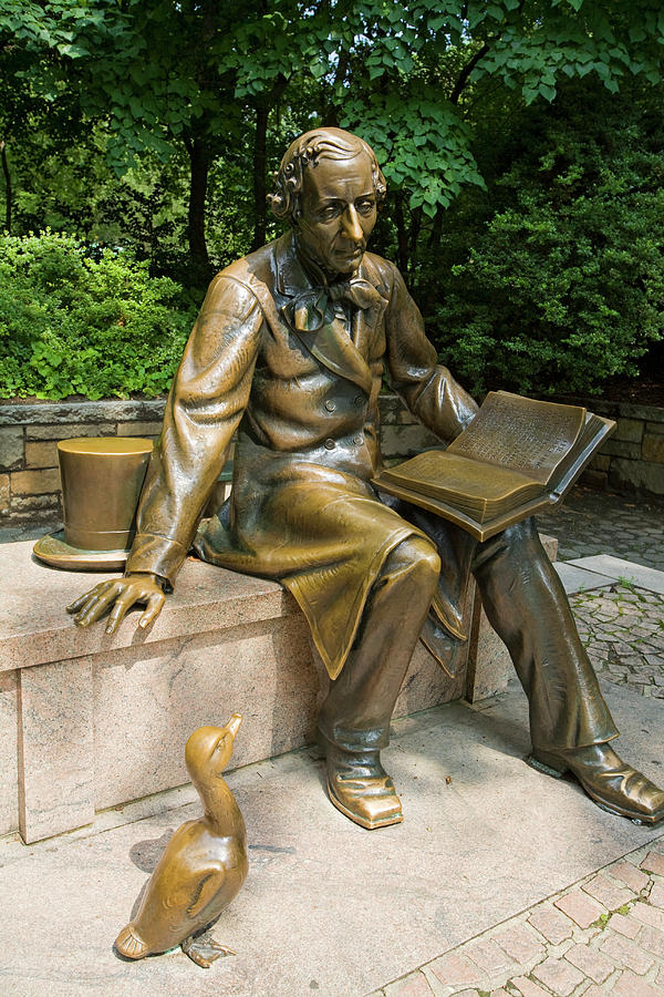 Hans Christian Andersen Statue in Central Park