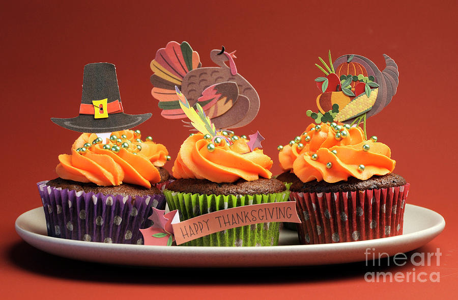 Happy Thanksgiving cupcakes Photograph by Milleflore Images