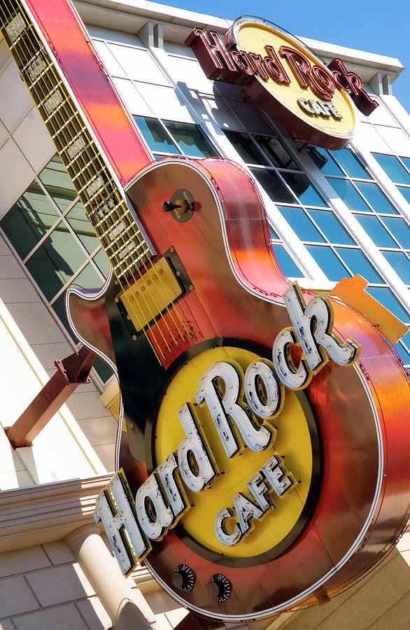 Hard Rock Cafe Niagara Falls Canada Photograph by Bob Pardue