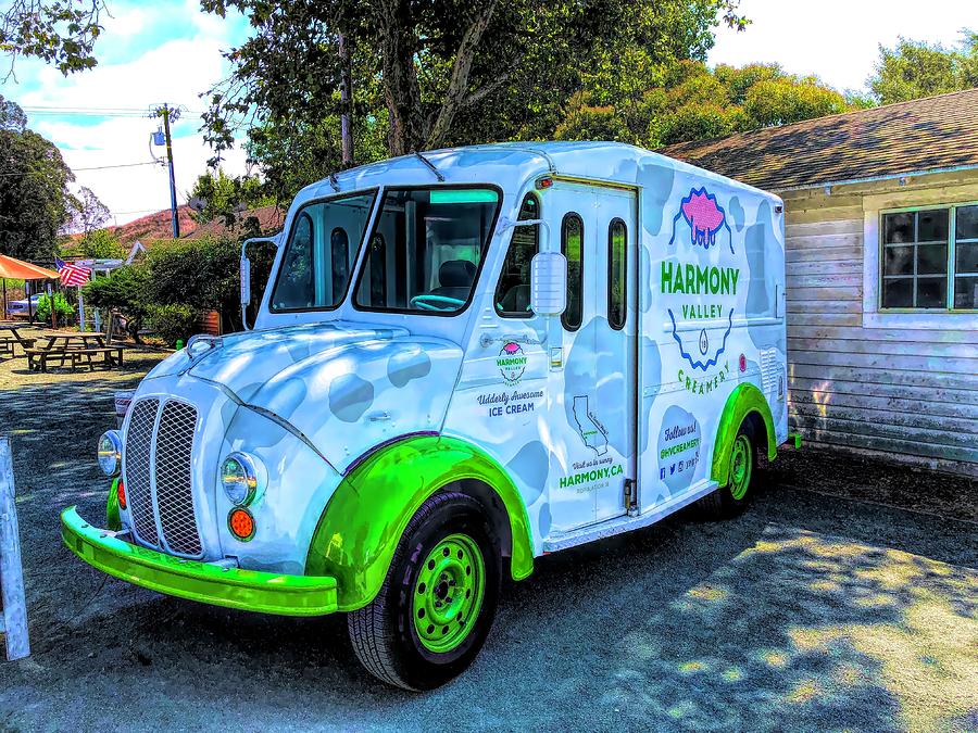 Harmony Valley Creamery Ice Cream Truck Photograph by Floyd Snyder