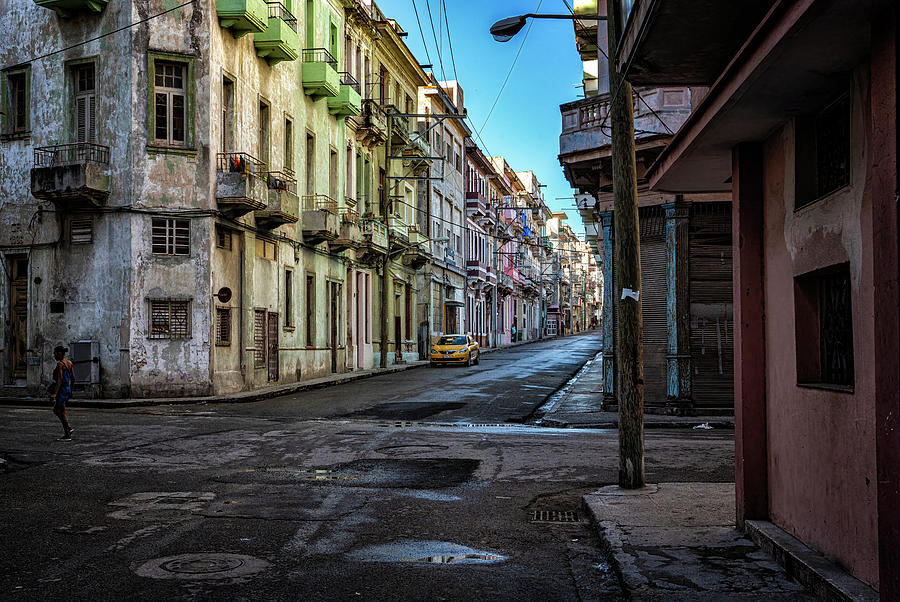 Havana Street Photograph by Tom Singleton
