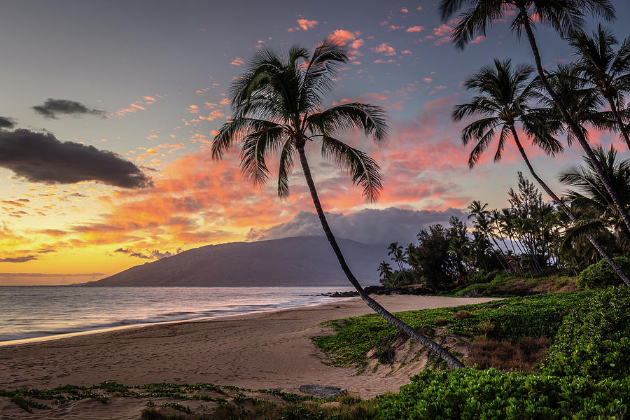Hawaii Sunset, Kamaole Beach Maui Photograph by Pierre Leclerc Photography