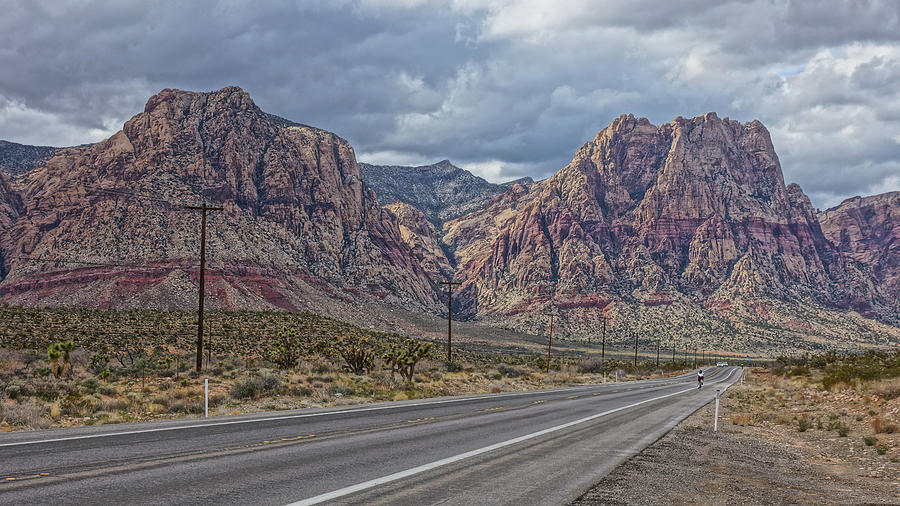 Heading into Red Rock Canyon Photograph by Rodney Lee Williams