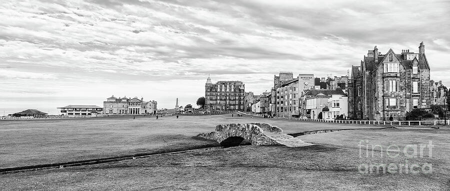 Golf Photograph - Heading into Town 18th at the Old Course Panorama - BW by Scott Pellegrin