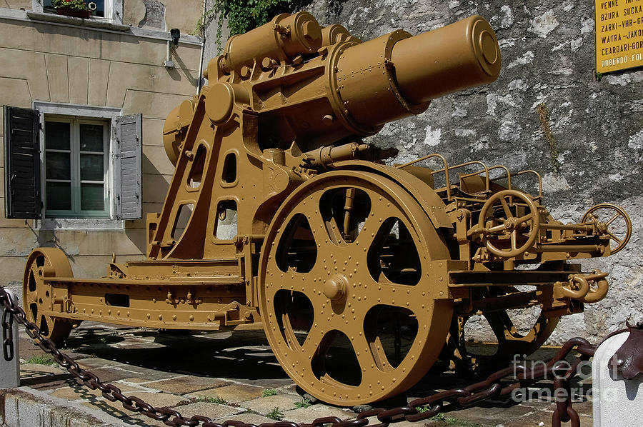 Heavy siege howitzer used by Austria-Hungary in 1914-1918 First World ...