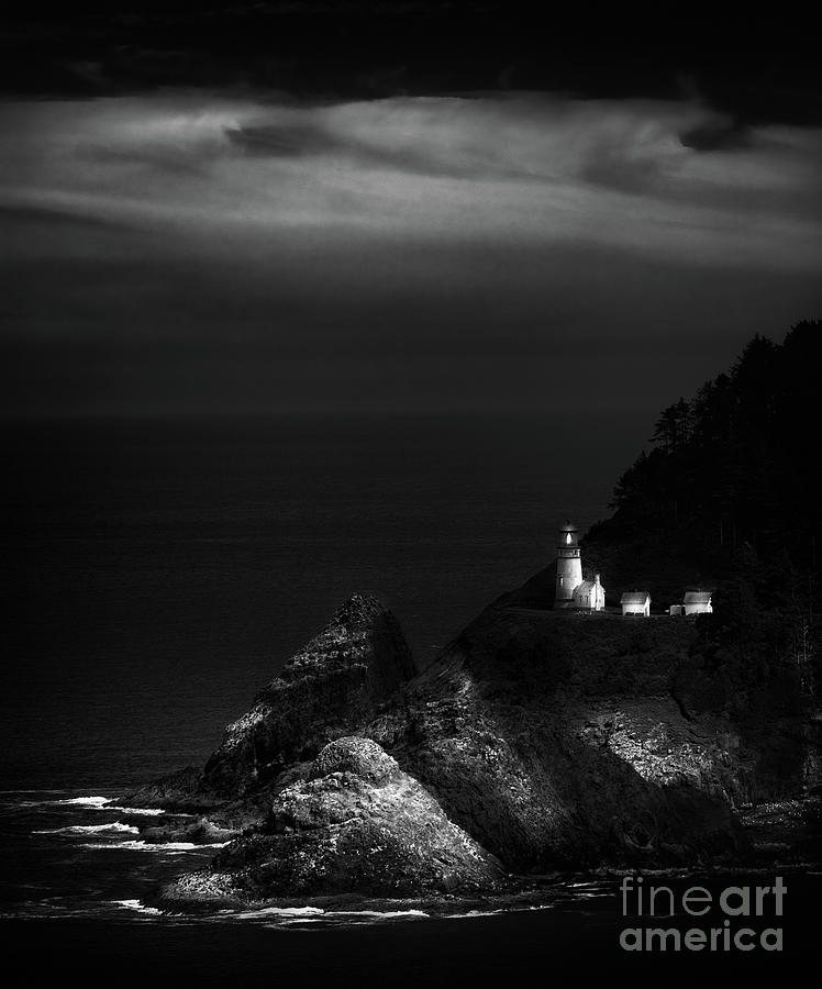 Heceta Head Lighthouse Photograph by Doug Sturgess