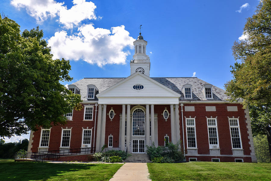 Henry Pfeiffer Library - Jacksonville, IL Photograph by Teresa ...