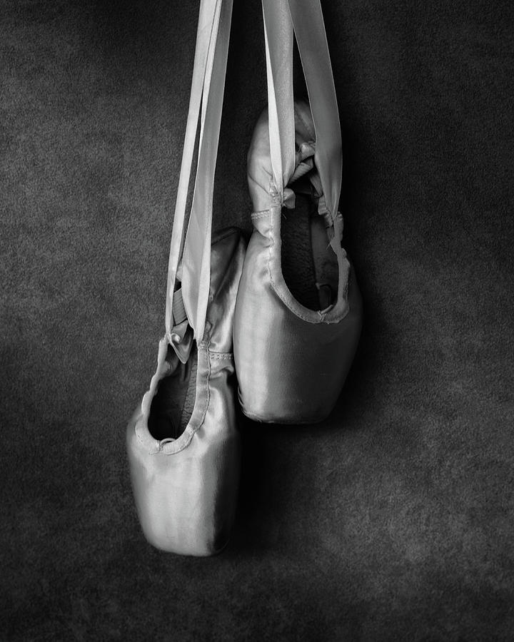 Her Pointe Shoes bw Photograph by Laura Fasulo
