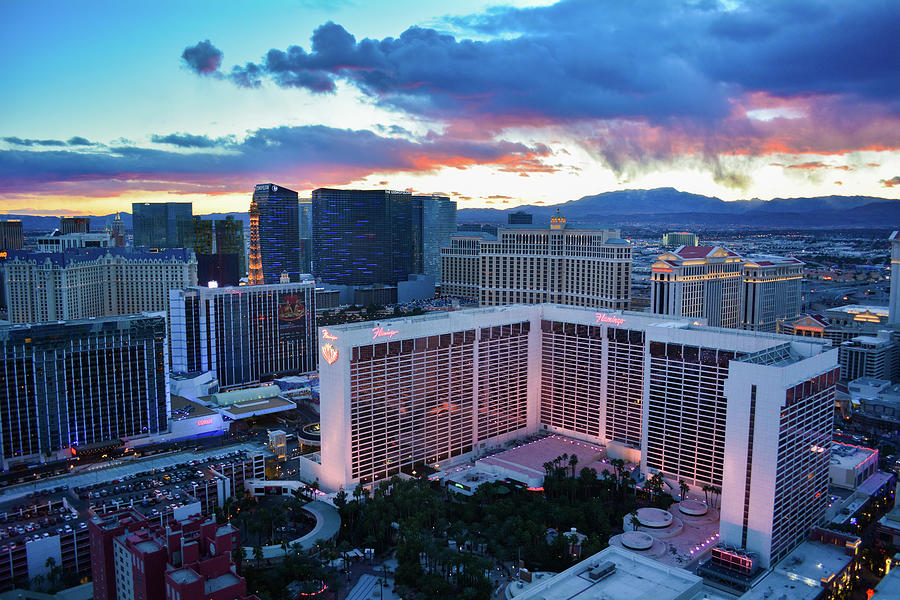 High Roller Las Vegas Sunset Photograph by Kyle Hanson