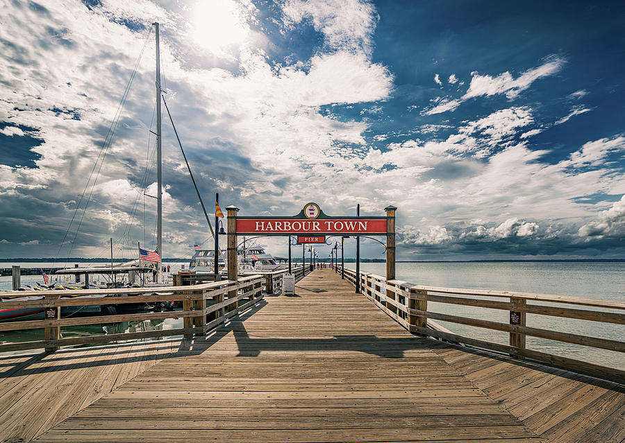 Hilton Head Island South Carolina Welcome To Harbour Town Photograph by Dave Morgan