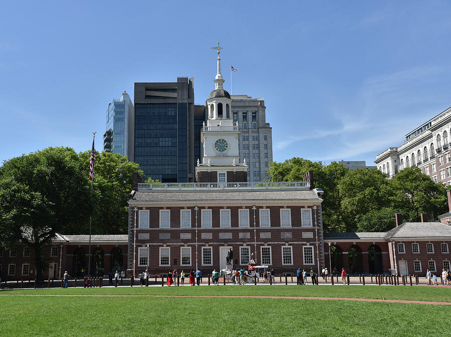 Historic Independence Hall in Philadelphia Photograph by Mark Stout
