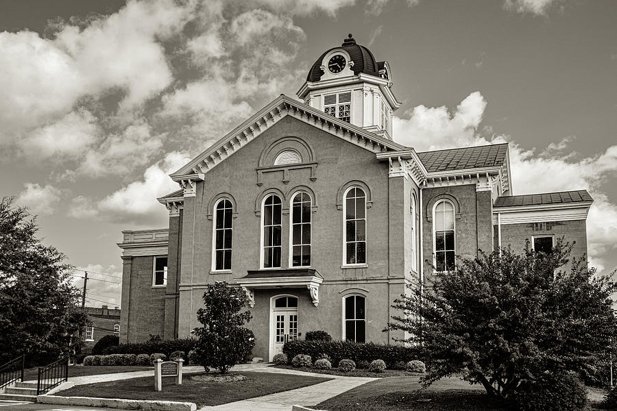 Historic Jackson County Courthouse Photograph by Mark Summerfield ...