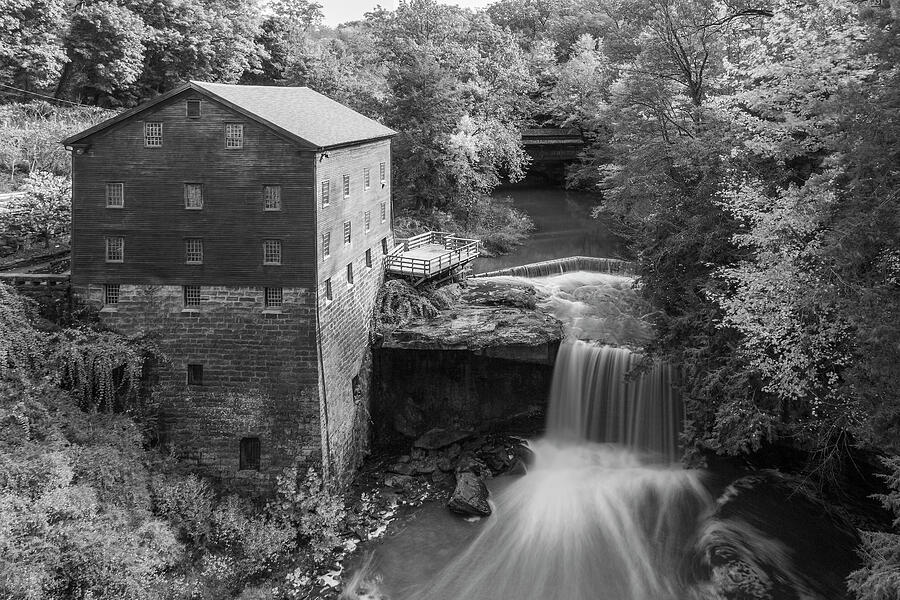 Historic Lantermans Mill Photograph by Dale Kincaid