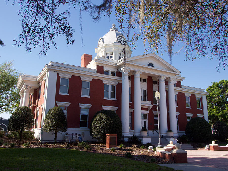 Historic Pasco County Courthouse Photograph by L Bosco