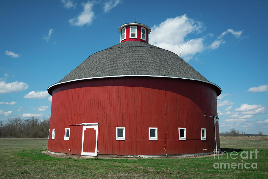 Historic Red Round Barn - Indiana Photograph by Gary Whitton