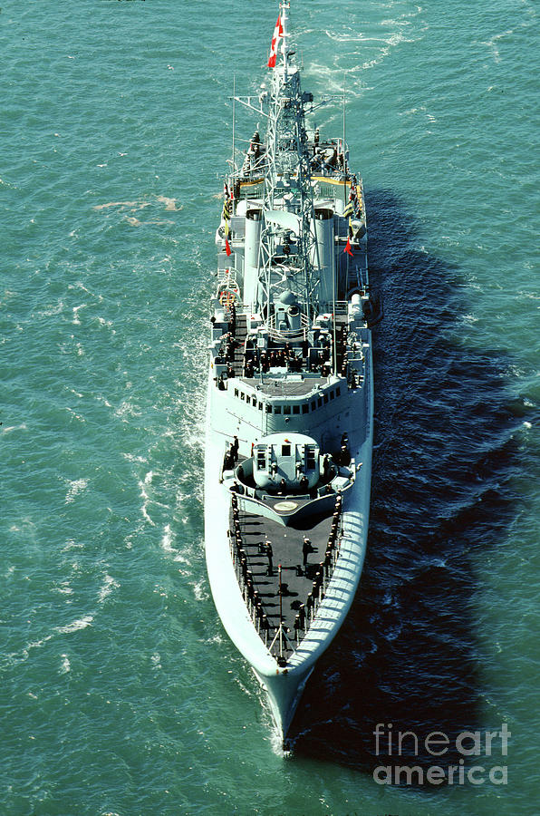 HMCS Annapolis FF-256, RCN Photograph by Wernher Krutein