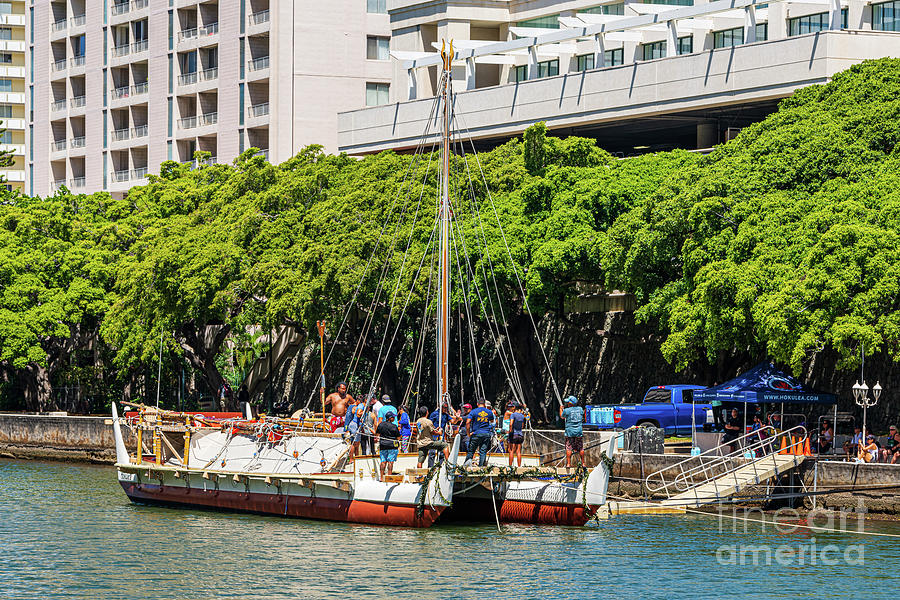 Hokulea Double hulled Canoe Photograph by Phillip Espinasse - Pixels